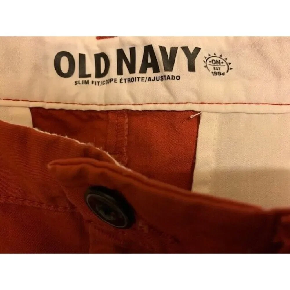 OLD NAVY SLIM FIT SIZE 31 DARK ORANGE SHORTS